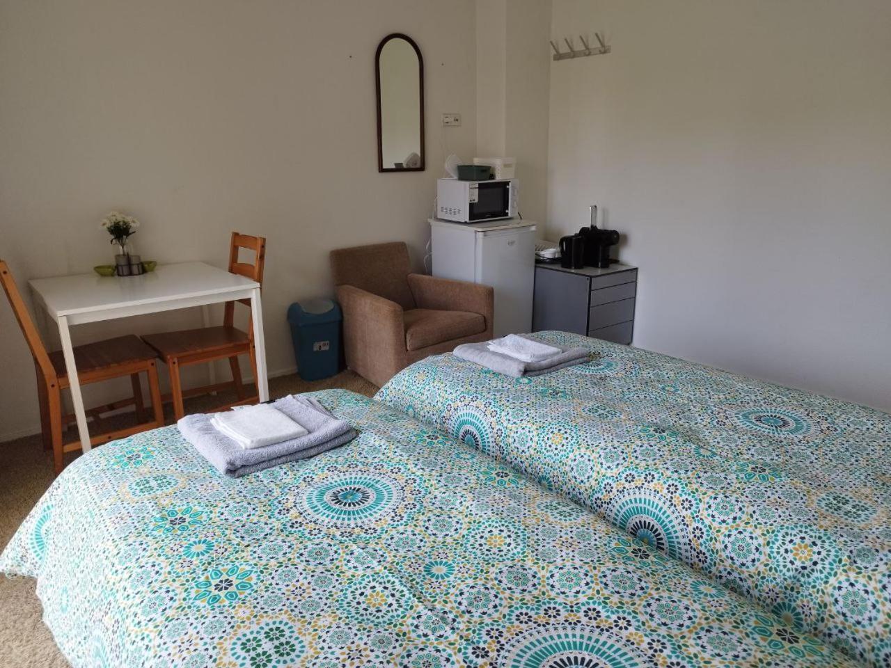 Tranquil Retreat - Free American Pancake-Guest House أرنهيم المظهر الخارجي الصورة