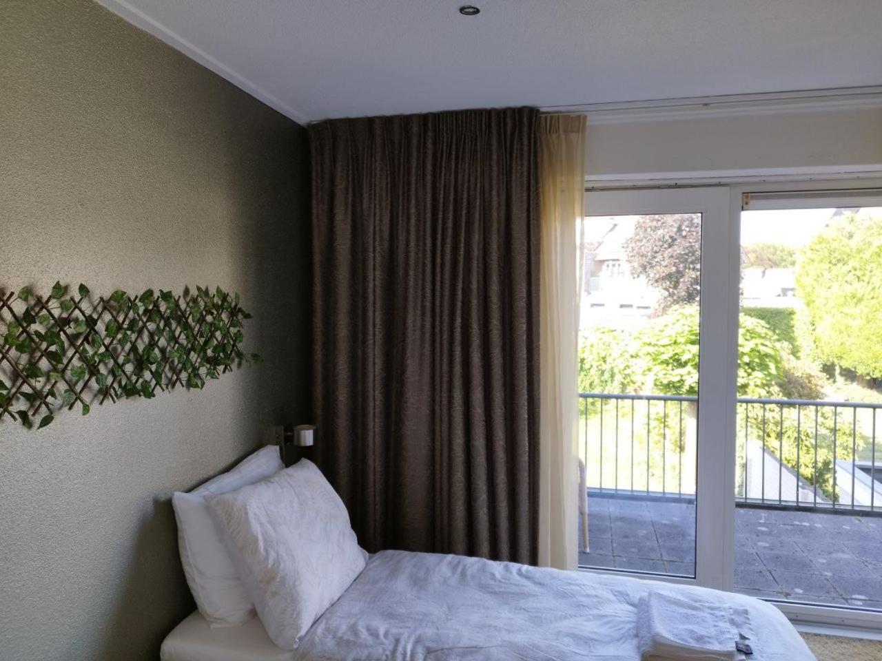Tranquil Retreat - Free American Pancake-Guest House أرنهيم المظهر الخارجي الصورة